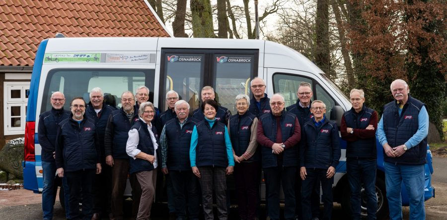 Fahrerteam im einheitlichen Outfit